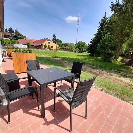 Residence Tvrz Skočice Zewnętrze zdjęcie