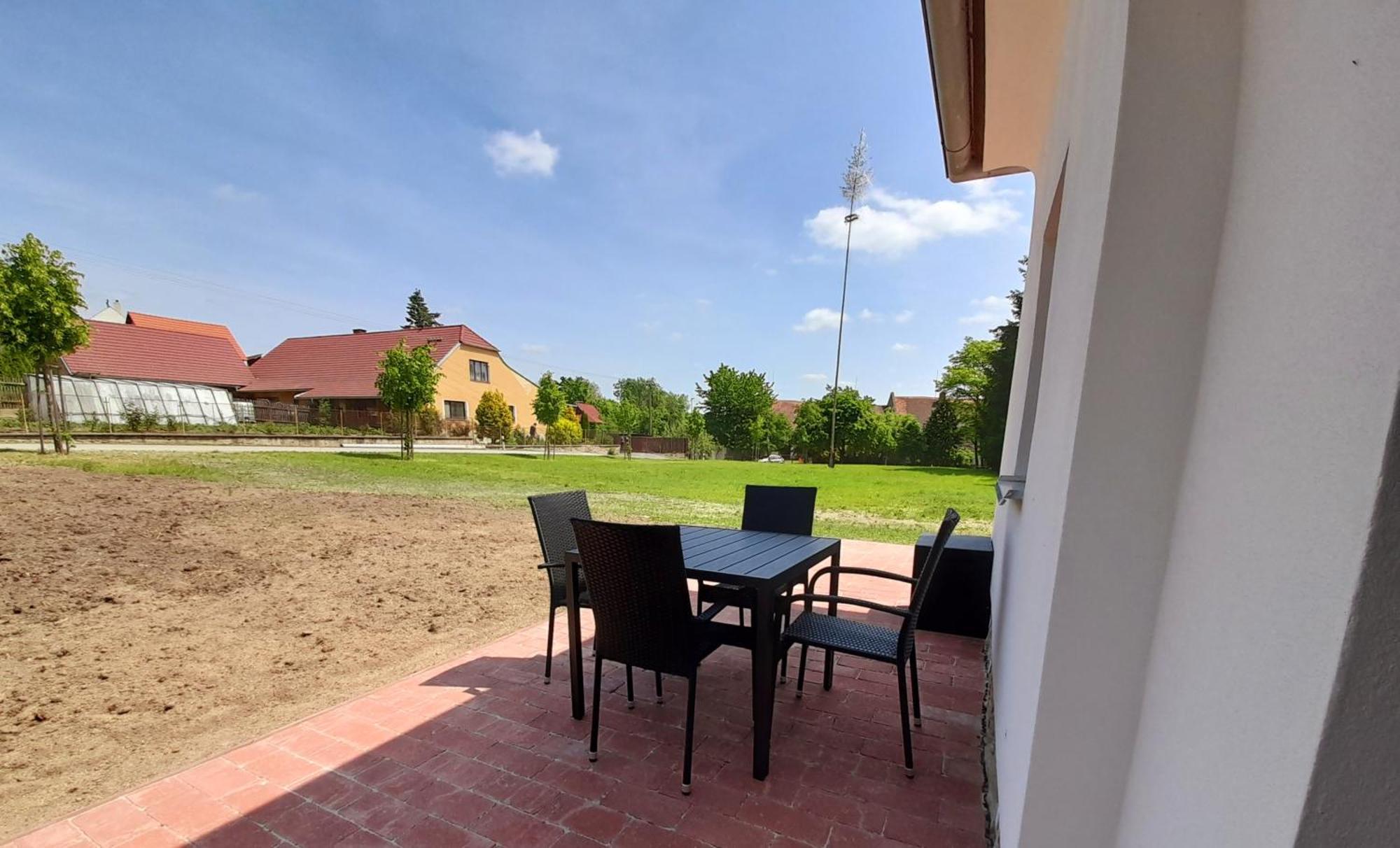 Residence Tvrz Skočice Zewnętrze zdjęcie