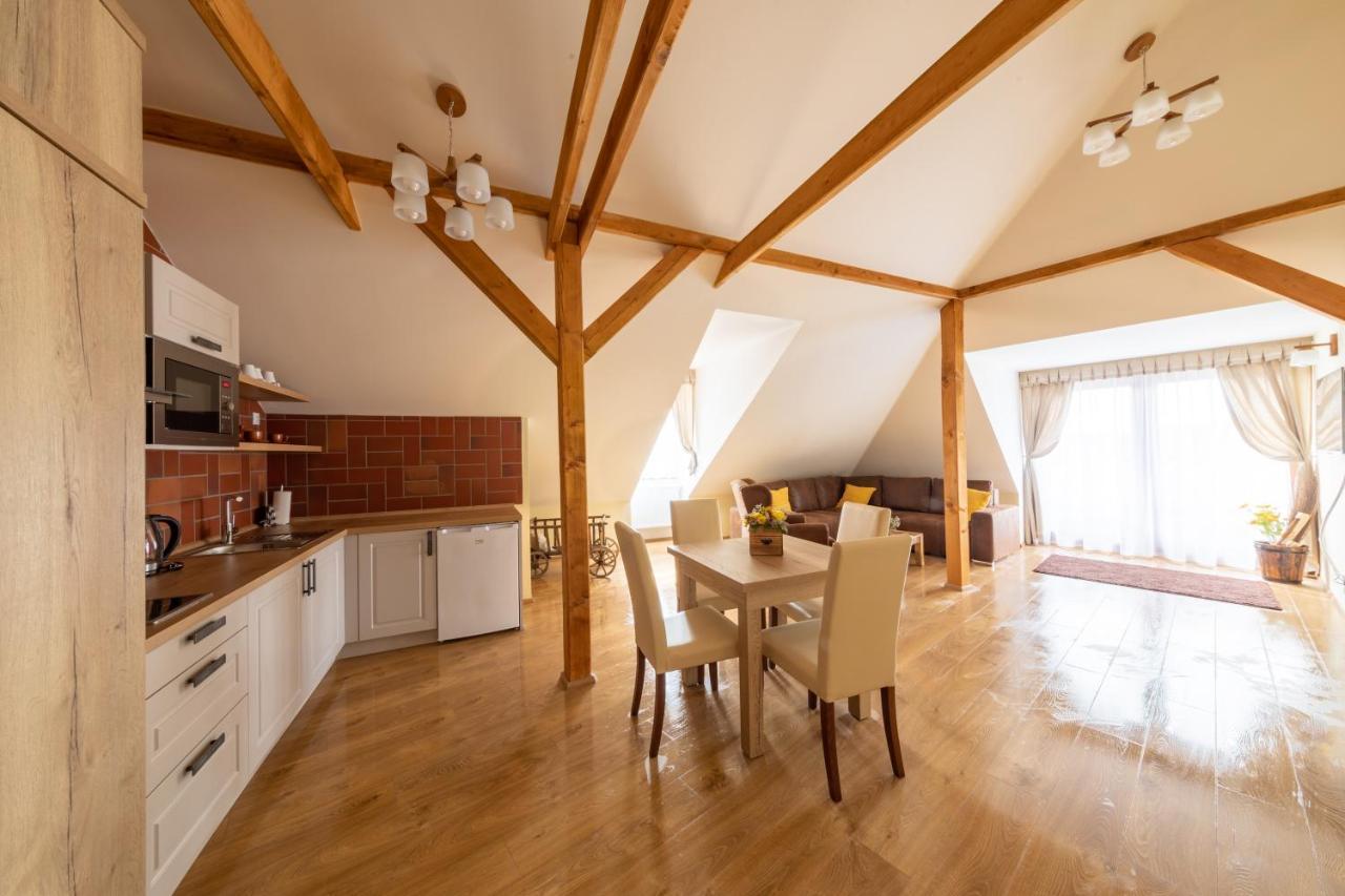Residence Tvrz Skočice Zewnętrze zdjęcie