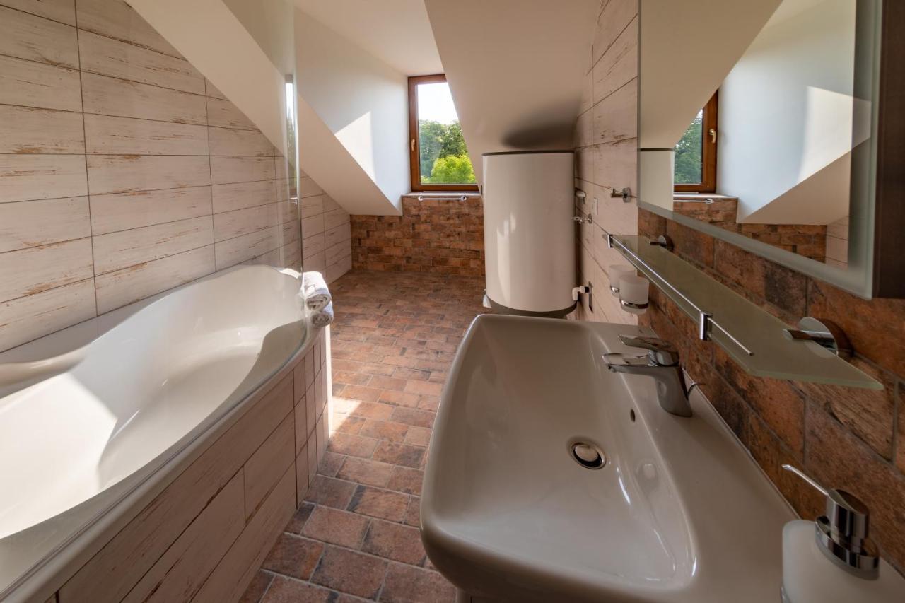 Residence Tvrz Skočice Zewnętrze zdjęcie