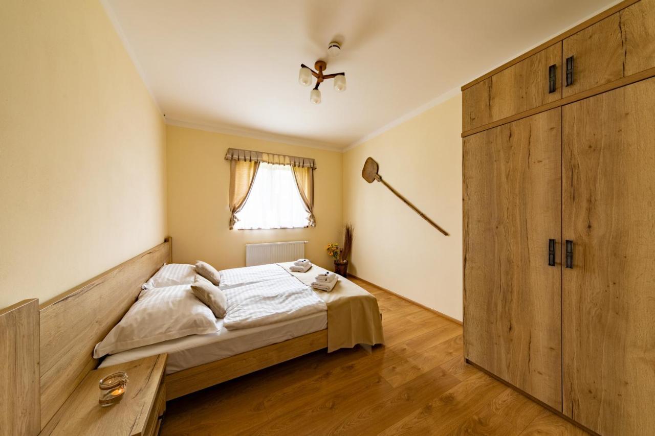 Residence Tvrz Skočice Zewnętrze zdjęcie